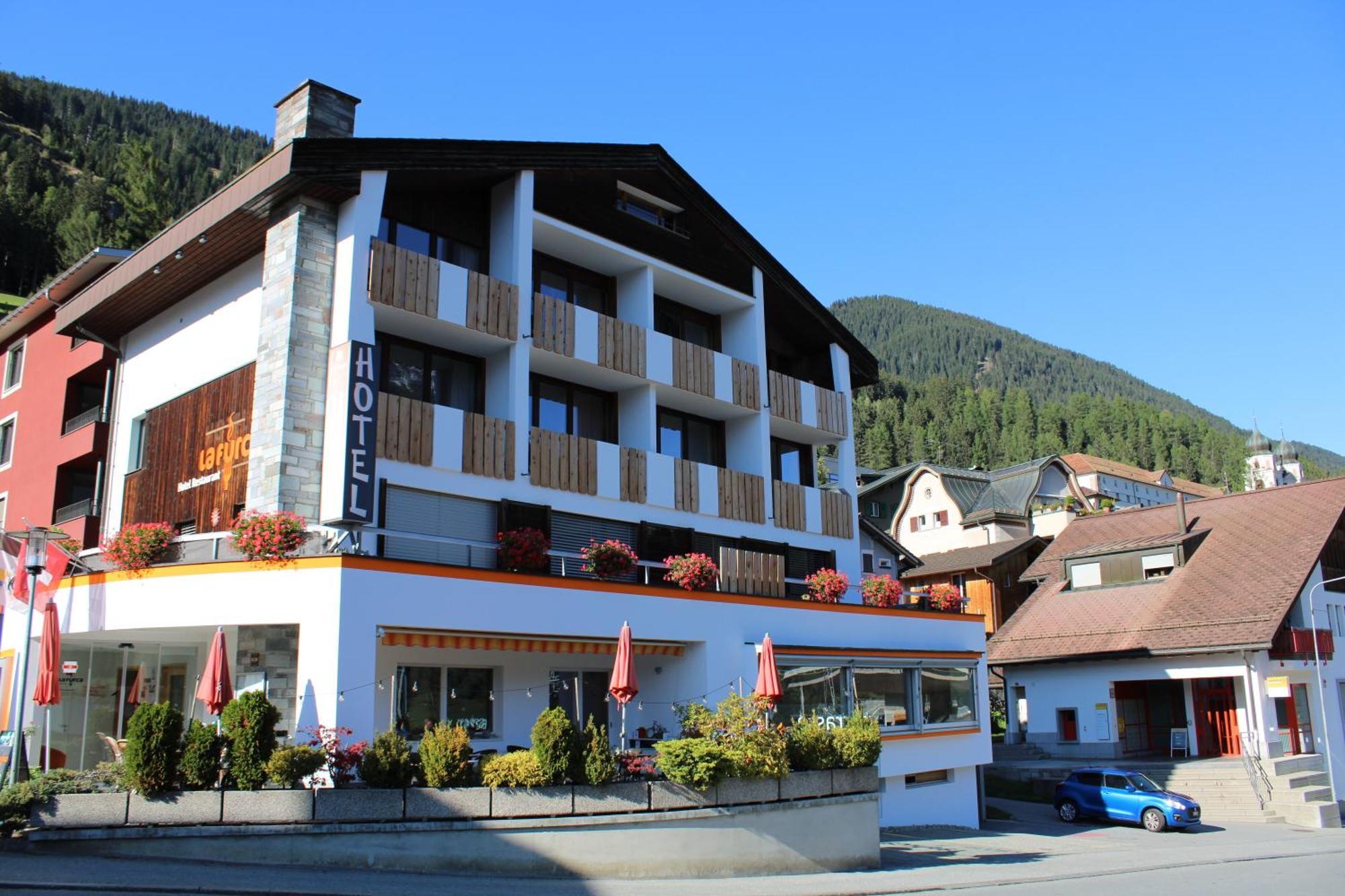 Hotel Restaurant La Furca Disentis Esterno foto
